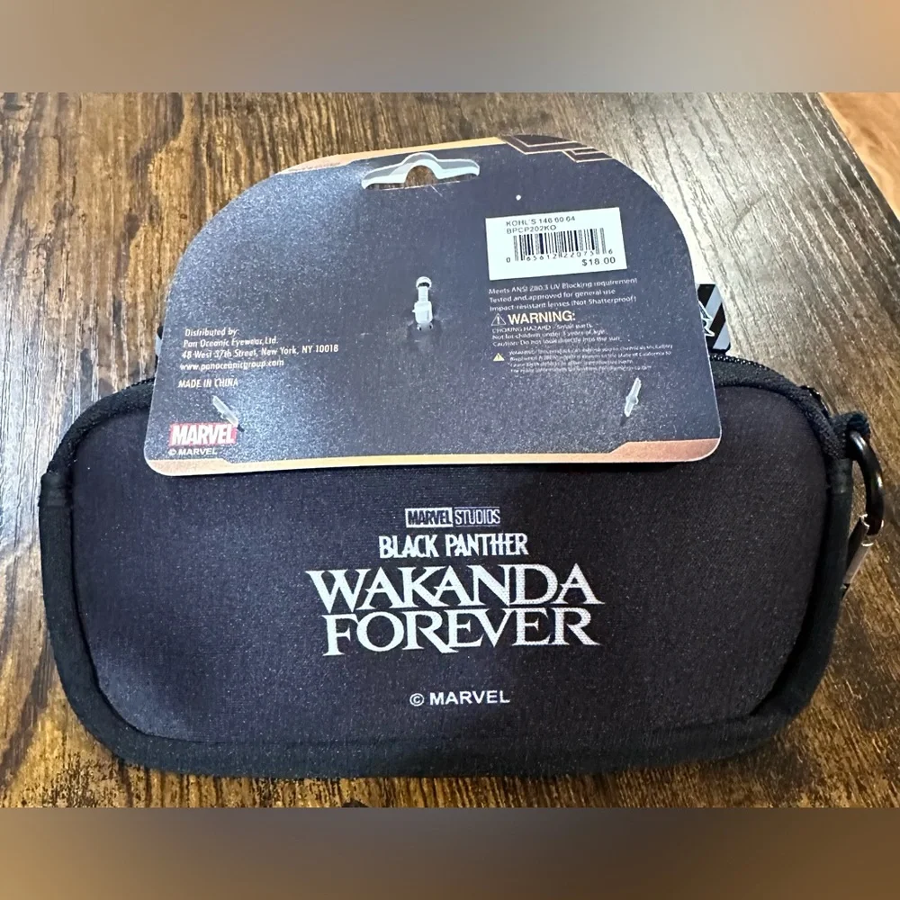 Marvel Kids Black Panther Sunglasses and Carry Case Set NWT 3+ years